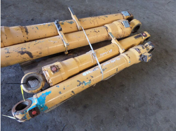 Cilindro hidráulico LIEBHERR