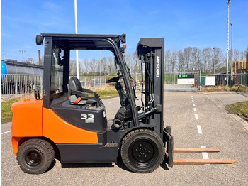 Carretilla elevadora diésel DOOSAN
