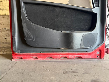 Puerta y piezas para Camión MAN TGX Fahrertür Rot Spiegel Innenverkleidung LN 63: foto 4 Puerta y piezas para Camión MAN TGX Fahrertür Rot Spiegel Innenverkleidung LN 63: foto 4