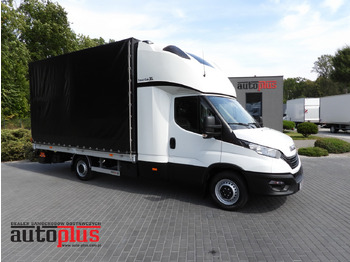 Furgoneta con lona IVECO Daily 35s18