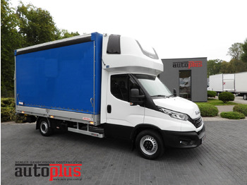 Furgoneta con lona IVECO Daily 35s18
