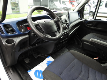 Leasing de IVECO DAILY 70C18 TARPAULIN LIFT 12 PALLETS WEBASTO CRUISE CONTROL TWIN WHEELS AIR CONDITIONING  180HP IVECO DAILY 70C18 TARPAULIN LIFT 12 PALLETS WEBASTO CRUISE CONTROL TWIN WHEELS AIR CONDITIONING  180HP: foto 2