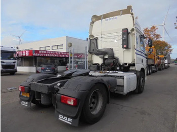 Cabeza tractora DAF CF 400: foto 4