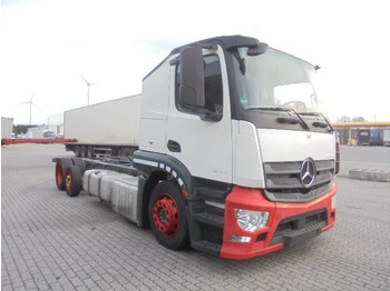Camión portavehículos Mercedes-Benz Actros 2340 LL 6X2: foto 3
