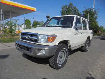 Coche TOYOTA Land Cruiser