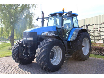 Tractor NEW HOLLAND TM