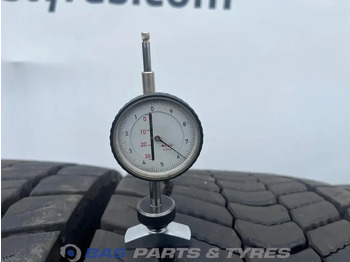 Neumático para Camión Continental Continental 315/70R22.5 Hybrid HD5 154/150 M+S 3PMSF gebruikte set: foto 3 Neumático para Camión Continental Continental 315/70R22.5 Hybrid HD5 154/150 M+S 3PMSF gebruikte set: foto 3