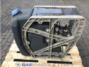 Piezas de recambio para Camión Volvo Volvo AdBlue tank 21219301: foto 2 Piezas de recambio para Camión Volvo Volvo AdBlue tank 21219301: foto 2