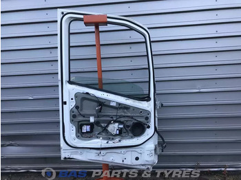 Puerta y piezas para Camión Volvo FH4: foto 2 Puerta y piezas para Camión Volvo FH4: foto 2