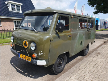 Coche UAZ 452 Bukhanka 4X4: foto 1
