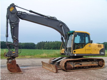 Excavadora de cadenas Volvo EC160CN + BLADE: foto 1