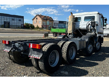 Leasing de  Mercedes-Benz Actros 3243 8x4 chassis Mercedes-Benz Actros 3243 8x4 chassis: foto 4