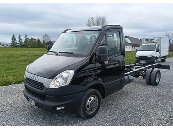 Camión chasis Iveco 35C13, 35C12, 35C15: foto 3