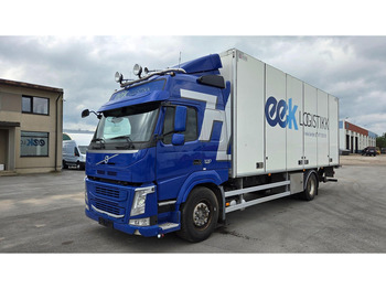 Camión caja cerrada VOLVO FM 330