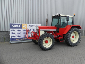 Tractor INTERNATIONAL