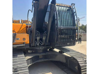 Excavadora HYUNDAI