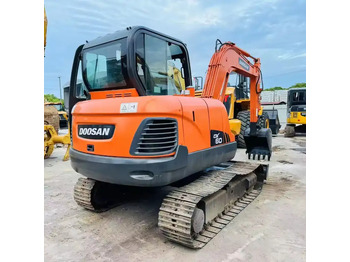 Excavadora de cadenas DOOSAN DX60