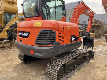 Excavadora de cadenas Used excavator Doosan DX60 with excellent working condition on sale Used Doosan DX60 excavator, Doosan DX60 mini excavators: foto 4 Excavadora de cadenas Used excavator Doosan DX60 with excellent working condition on sale Used Doosan DX60 excavator, Doosan DX60 mini excavators: foto 4