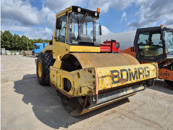Compactador BOMAG