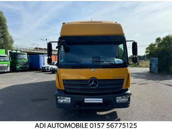 Camión caja cerrada MERCEDES-BENZ Atego 823
