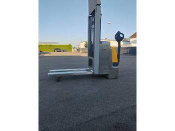 Apilador Jungheinrich EJC 112z/ remote control/ acid protect/ initial/ 511h: foto 4