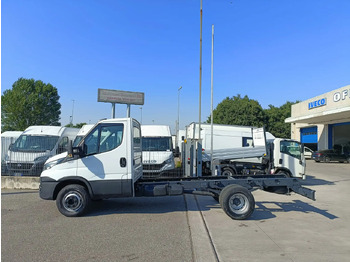 Camión chasis IVECO DAILY 60C18 A TELAIO KM 0: foto 5