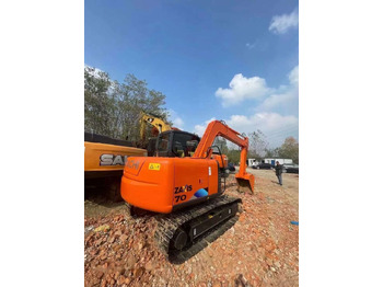 Excavadora de cadenas Hitachi ZX70: foto 5