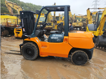 Carretilla elevadora diésel TOYOTA