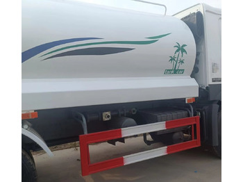 Vehículo municipal Sinotruk Howo 371: foto 4