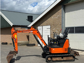 Miniexcavadora Hitachi ZX19U-6 YR: foto 3