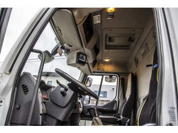 Camión cisterna Renault PREMIUM 280 DXI + 13000L ( 4COMP. +SOURCE+DOME ): foto 5