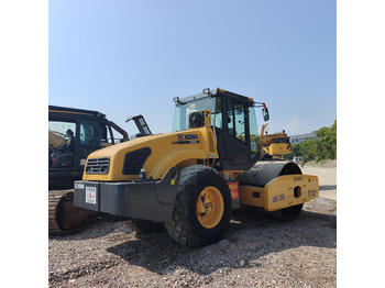 Compactador XCMG XS143J