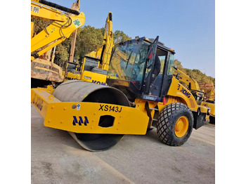 Compactador XCMG XS143J