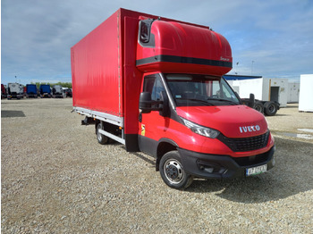 Furgoneta con lona IVECO Daily