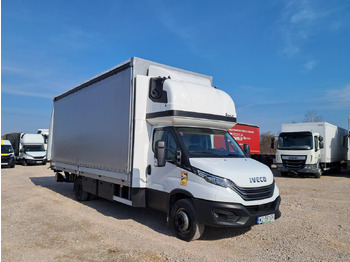 Furgoneta con lona IVECO Daily