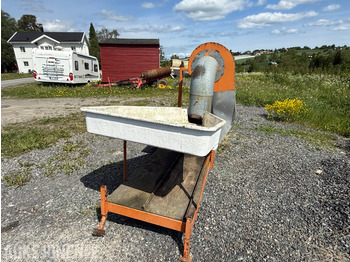 Leasing de  Bærrensker til traktor - brukt til solbær Bærrensker til traktor - brukt til solbær: foto 3