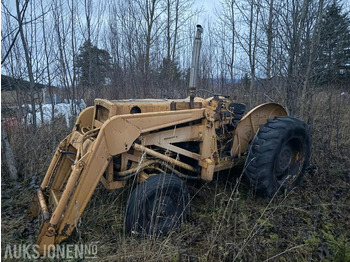 Tractor MASSEY FERGUSON 100 series