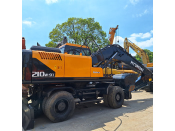 Excavadora de ruedas HYUNDAI