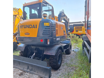 Excavadora de ruedas HYUNDAI