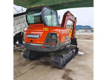 Miniexcavadora DOOSAN DX60