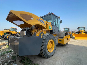 Leasing de XCMG XS 223 J  XCMG XS 223 J: foto 4