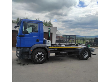 Camión multibasculante MAN TGM 18.340