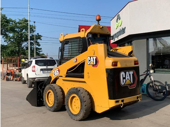 Minicargadora CAT 246: foto 3