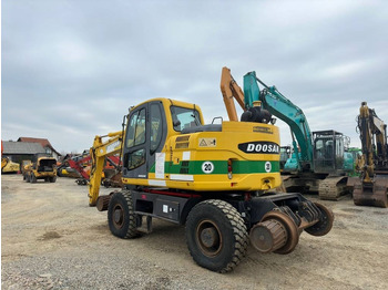 Excavadora de ruedas Doosan DX 160 WR: foto 2 Excavadora de ruedas Doosan DX 160 WR: foto 2