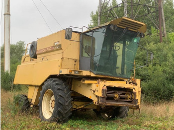 Cosechadora de granos NEW HOLLAND TX series