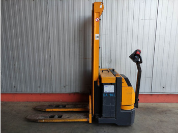 Apilador JUNGHEINRICH EJC