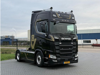Cabeza tractora SCANIA S 580