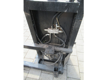 Implemento para Equipo de manutención Terberg Zij-belading Mini Container + opvangbak: foto 3