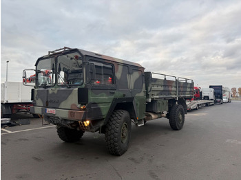 Camión caja abierta MAN