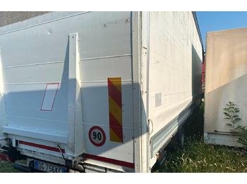 Leasing de  Renault MIDLUM 215.10 Renault MIDLUM 215.10: foto 4